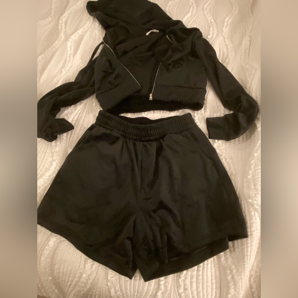 Velour lounge set size medium